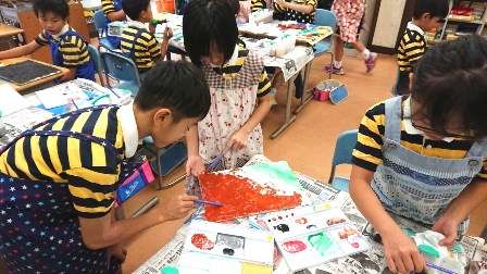 １ ２年生観劇会 演劇の練習 日々のリリーベール 学校法人リリー文化学園 リリーベール小学校