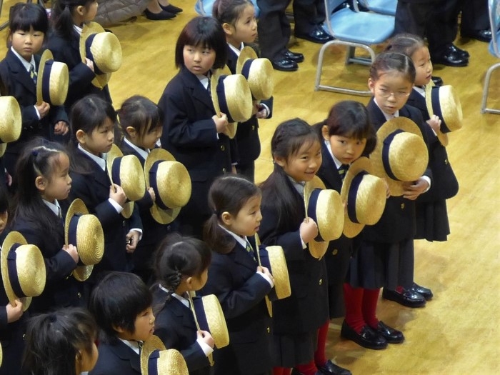 たくさんの愛を受けて」第17回卒業式 | 日々のリリーベール | 学校法人リリー文化学園 リリーベール小学校